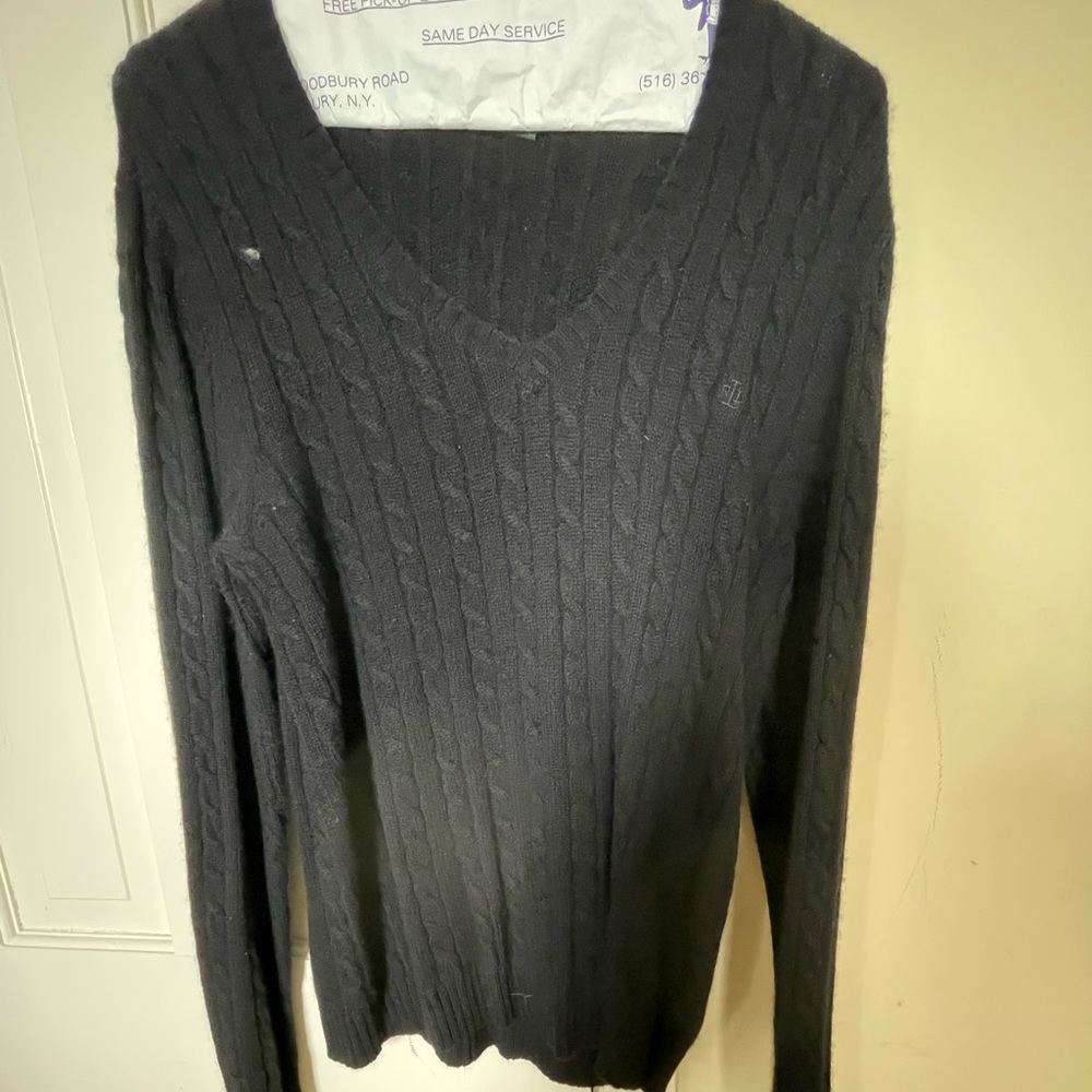 Ralph Lauren Cashmere Black Sweater. Size Medium. Good condition